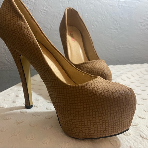 Just Fab Tan Reptile Print Skyla Heel - Picture 15 of 16
